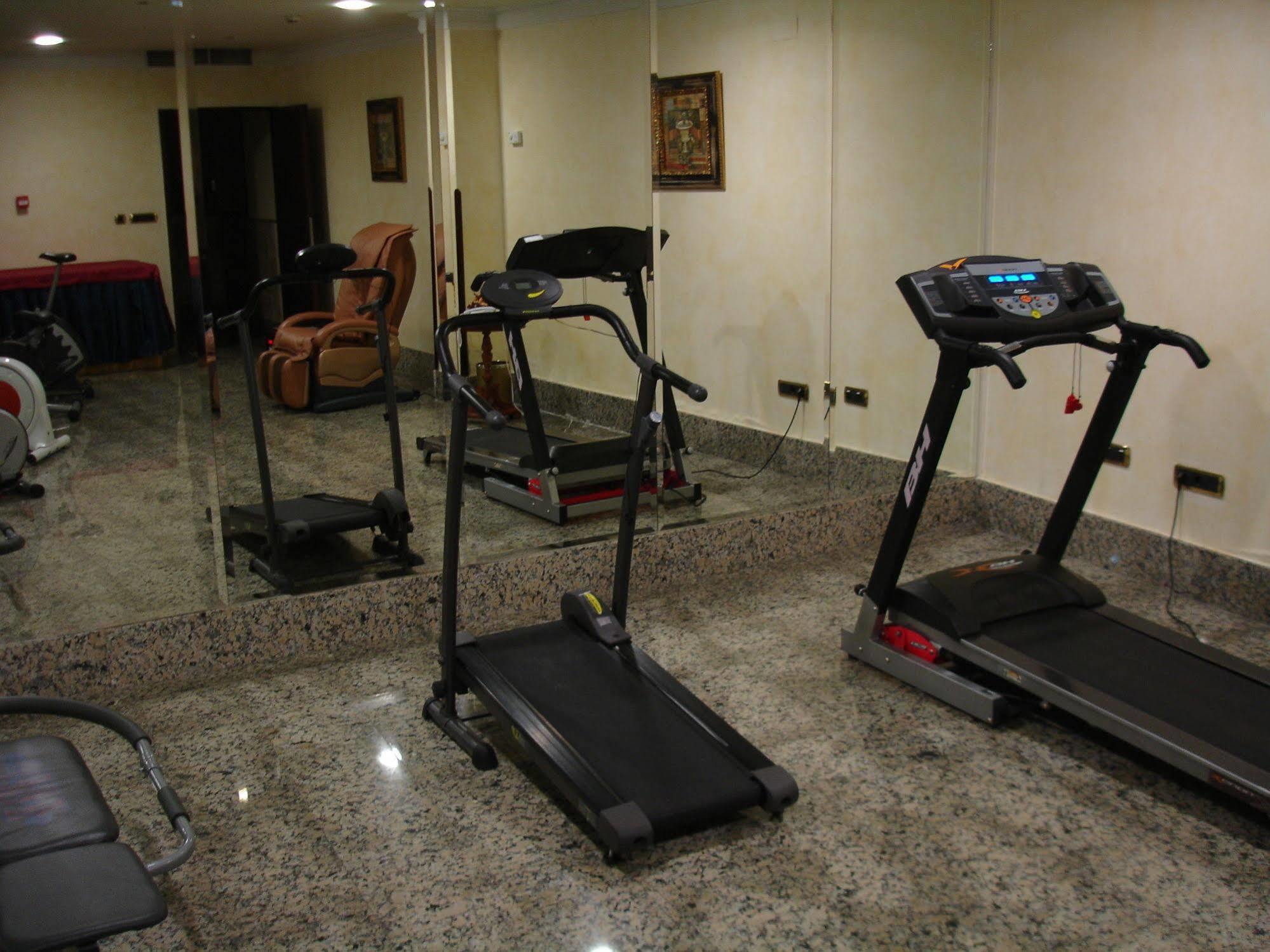 Santiago Hotel Linares  Bagian luar foto