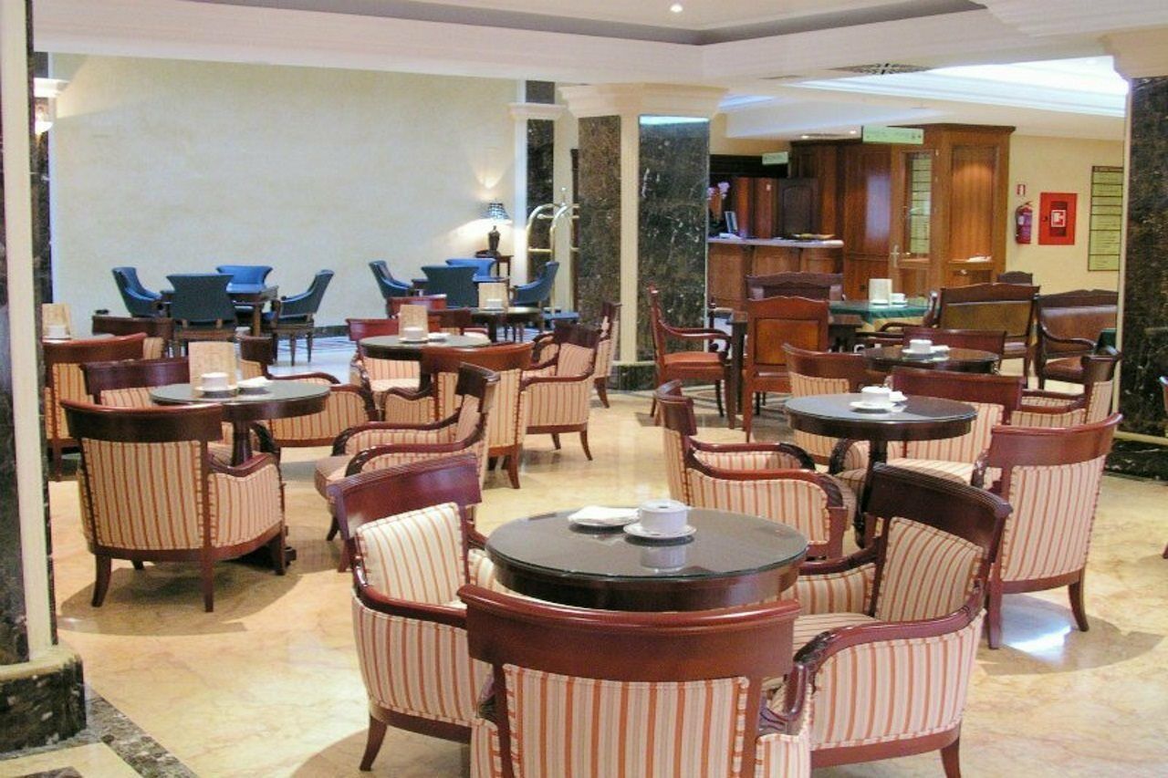 Santiago Hotel Linares  Restoran foto
